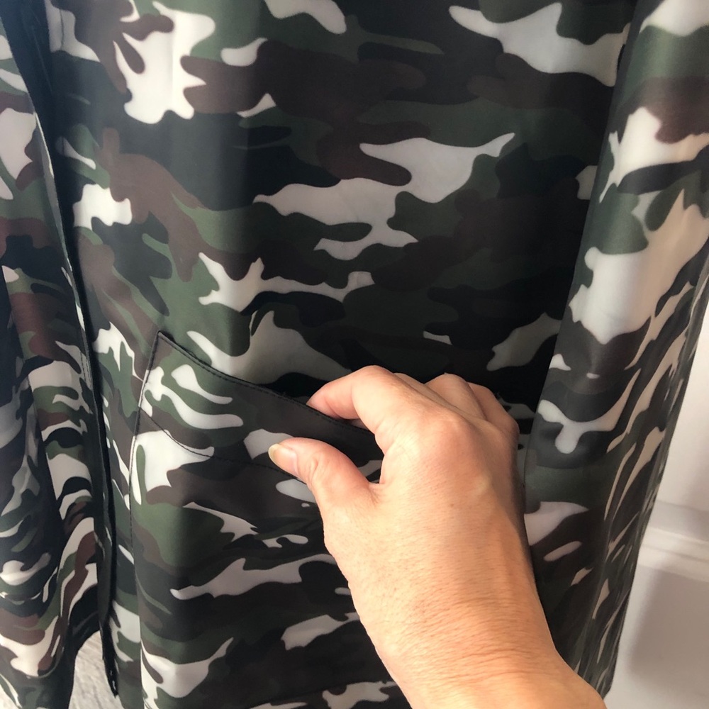 Rain jacket - Picture 3 of 5